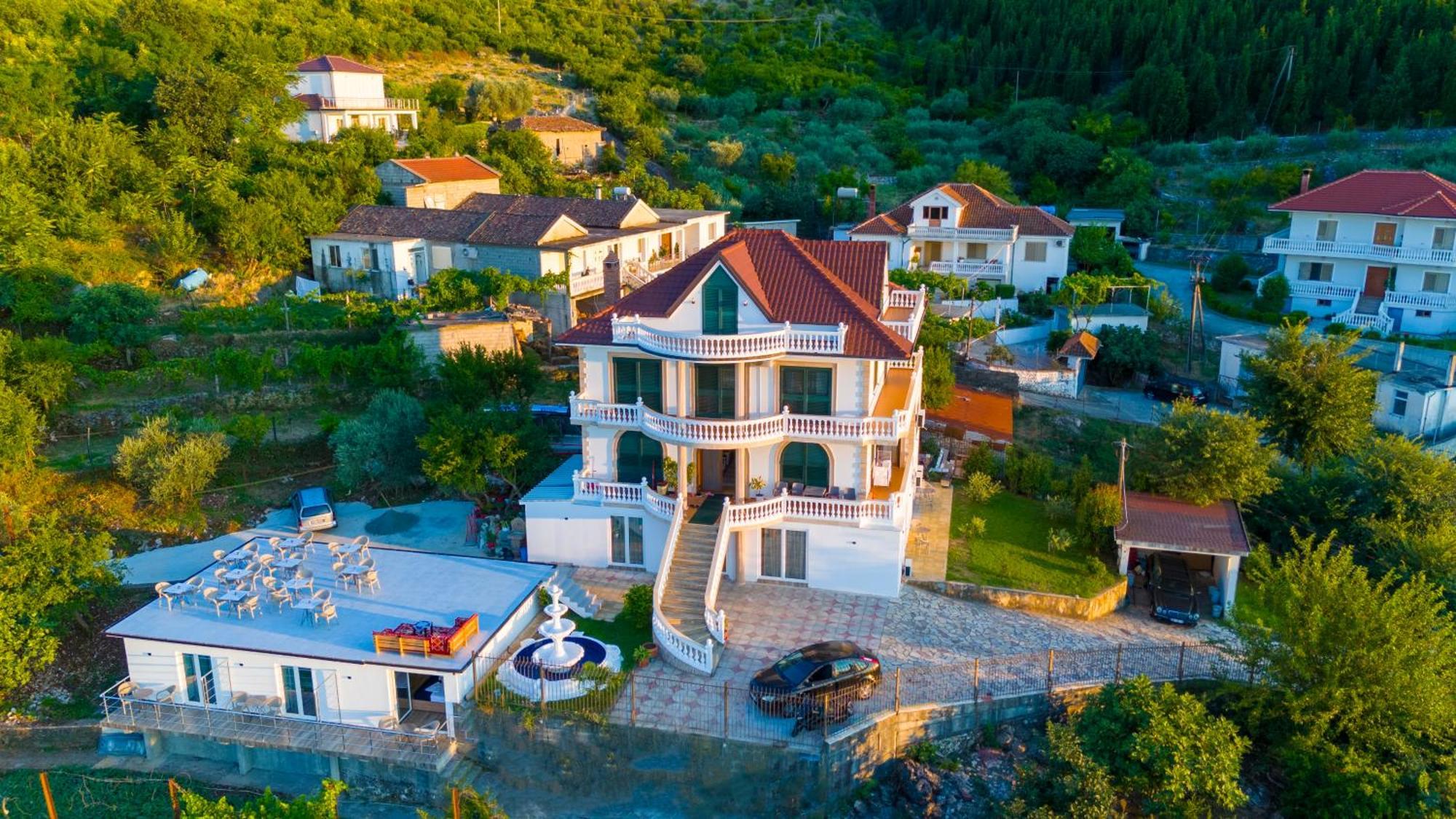 Vila Sela Shkoder Ngoại thất bức ảnh